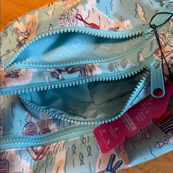 Vera Bradley Reactive Sling Backpack NWT in beach toile - Picture 9 of 10